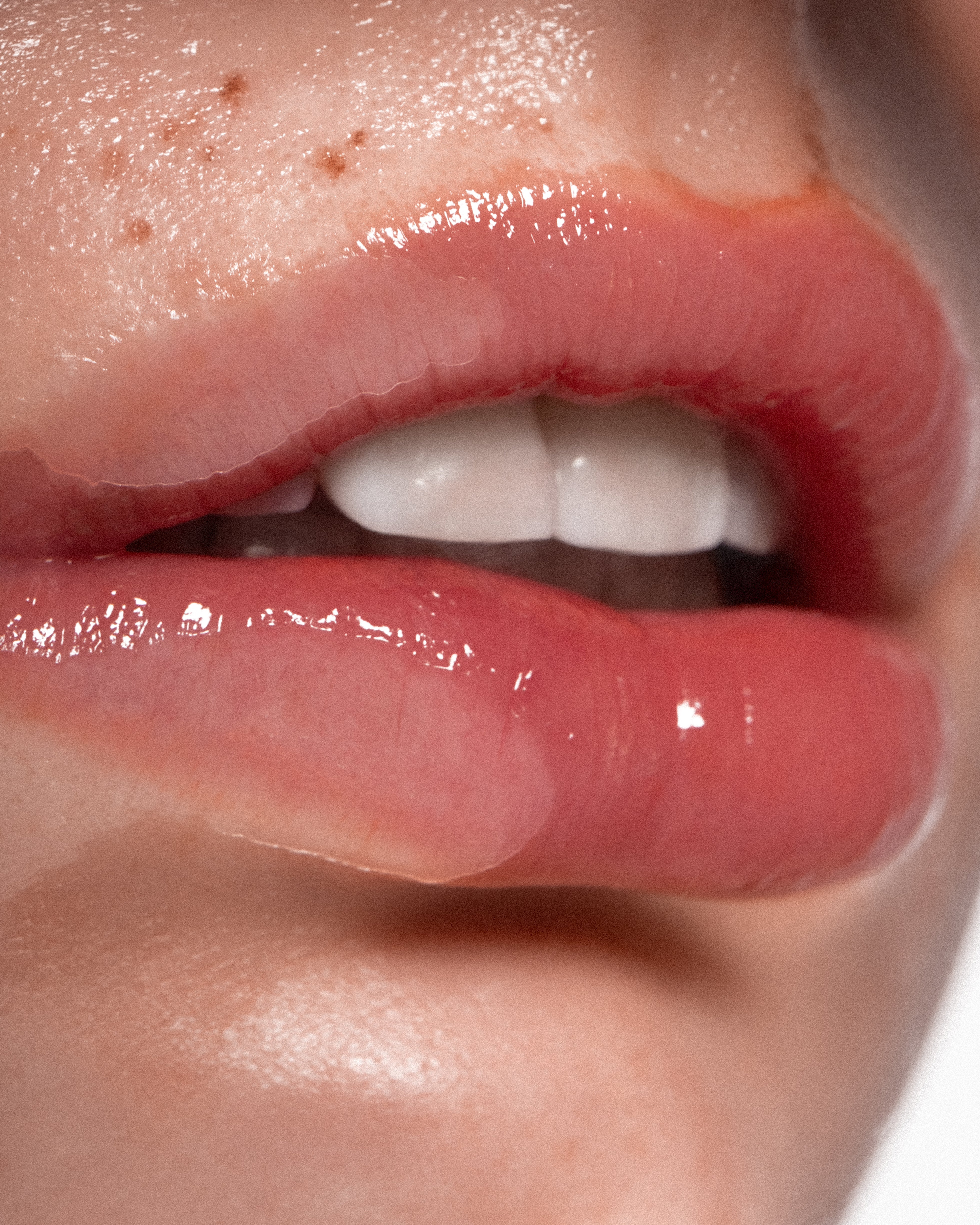 ÂN-GLOSS Ceramide Lip Tint - Berry Crumble